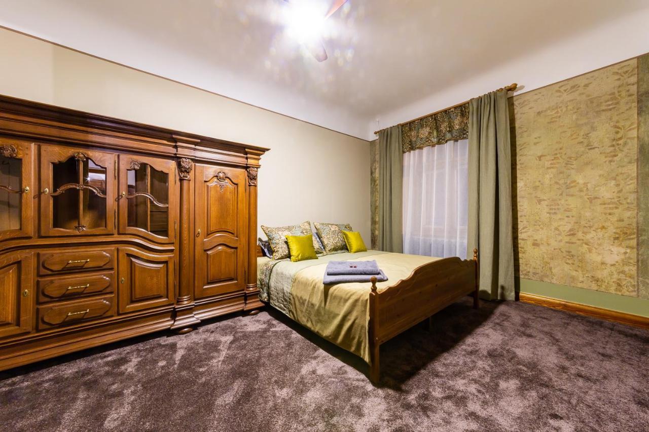 Ancient Storie'S Ap 65Sqm Renovated Free Parking Apartment Riga Exterior photo