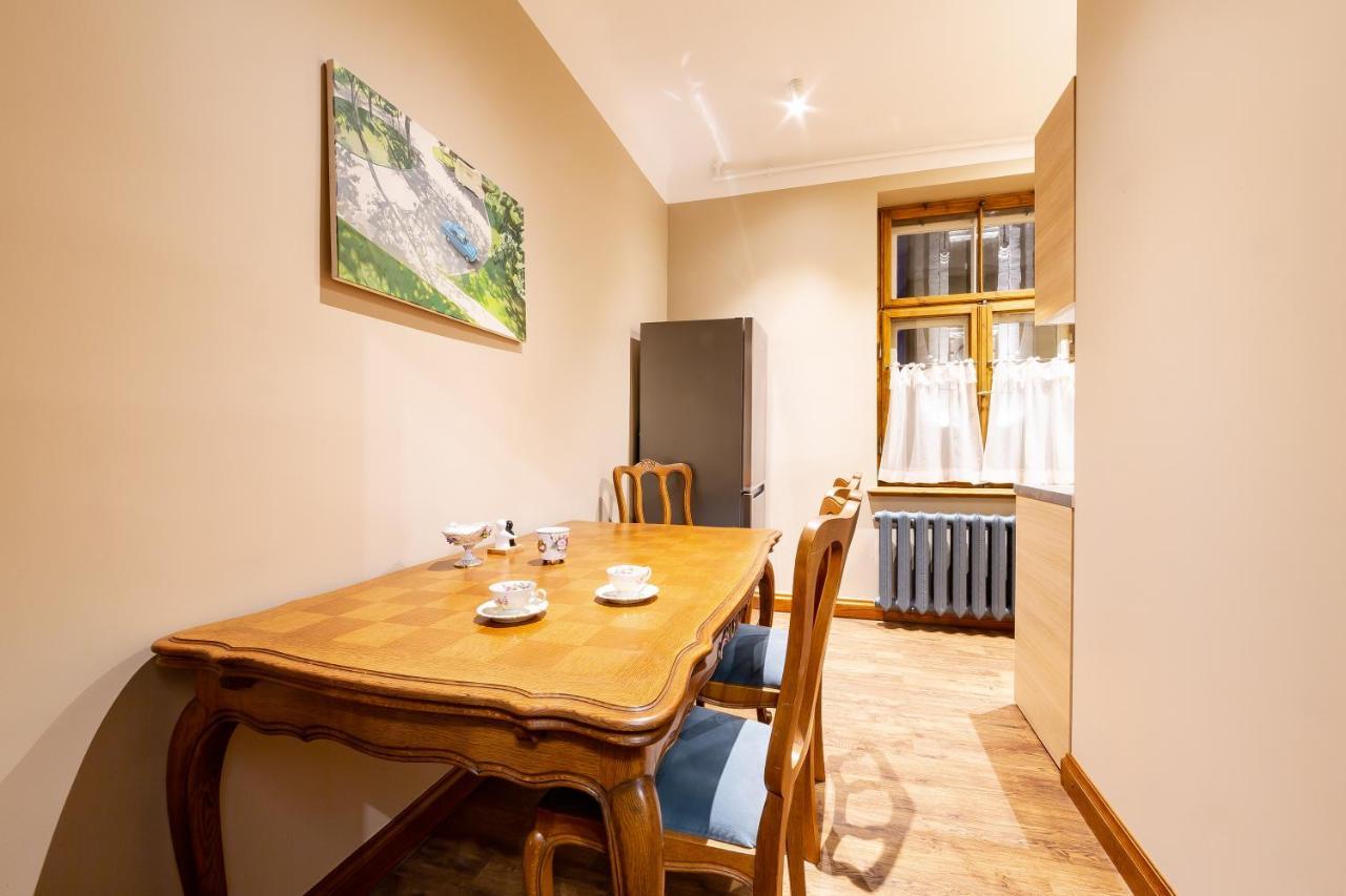 Ancient Storie'S Ap 65Sqm Renovated Free Parking Apartment Riga Exterior photo